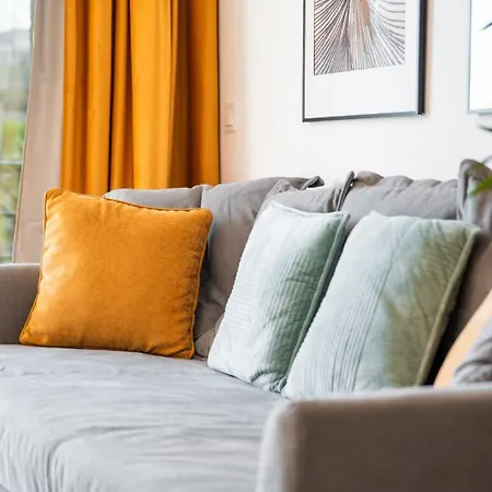 Apartmán Location - Walk To The Beach, Shops & Dining Playa de las Americas (Tenerife)
