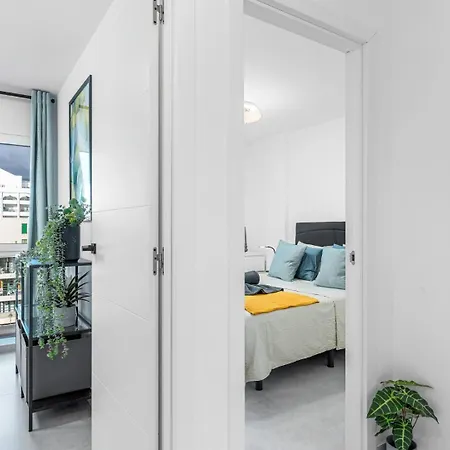 Location - Walk To The Beach, Shops & Dining Apartmán Playa de las Americas (Tenerife)