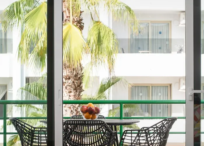 Location - Walk To The Beach, Shops & Dining Appartement *