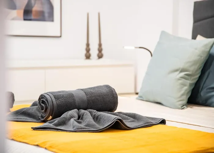 Location - Walk To The Beach, Shops & Dining Appartement *